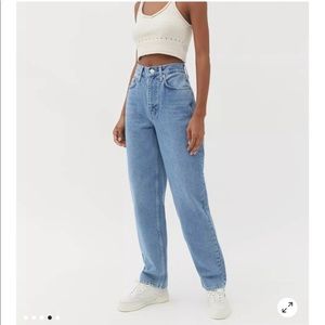 BDG HIGH WAISTED BAGGY JEANS💙